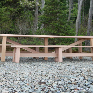 Beach picnic table