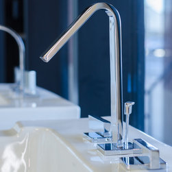 Leesburg Showroom - Bathroom Sinks