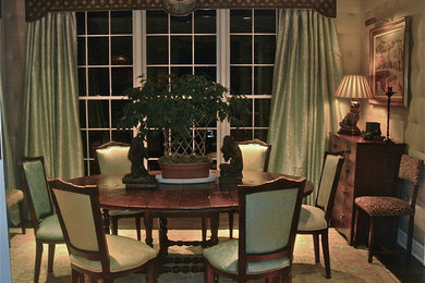 Dining room - traditional dining room idea in Atlanta