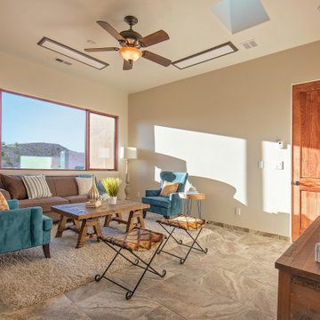 Sitting room or extra bedroom