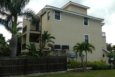 Elegant exterior home photo in Tampa