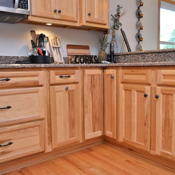Wanatah, IN. Haas Signature Collection. Traditional Hickory Kitchen