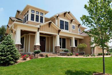 Example of an arts and crafts exterior home design in Indianapolis