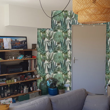 Un salon repensé avec un mur d'accent