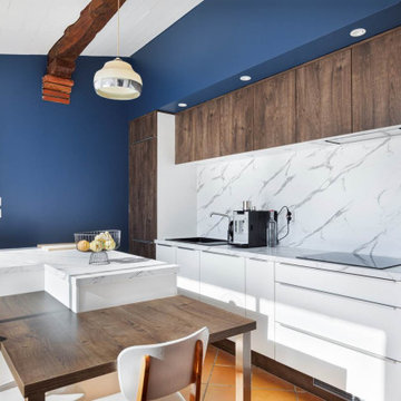 Rénovation complète d'une cuisine équipée tendance et moderne.