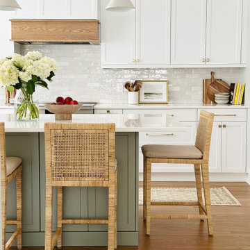 West Hartford, CT Transitional Kitchen | Havana Quartz Countertops