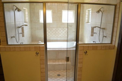 Bathroom - mid-sized modern master ceramic tile ceramic tile bathroom idea in Dallas with a two-piece toilet and beige walls