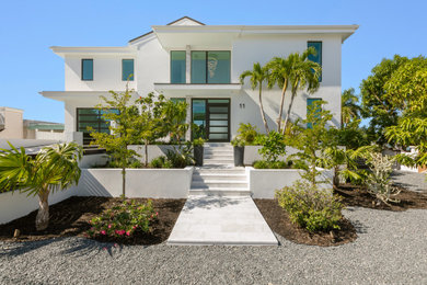 Trendy exterior home photo in Miami