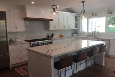 Inspiration for a modern kitchen remodel in Philadelphia