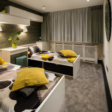 Guest / Kids Bedroom