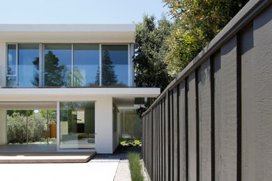 Inspiration for a modern home design remodel in San Francisco
