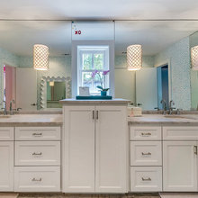 MAGGIE BATHROOM