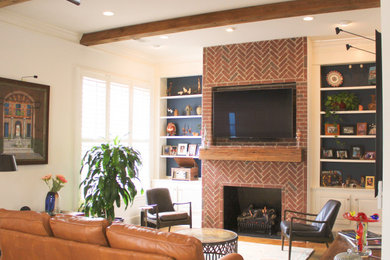 Example of a living room design in Other