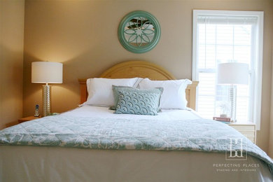 Elegant home design photo in Louisville
