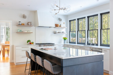 Inspiration for a modern kitchen remodel in Boston