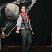 Derek Lapsley's photo