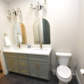 Cueller hall bath