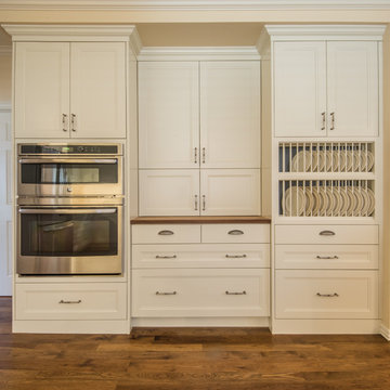 Kitchen with Bake Center