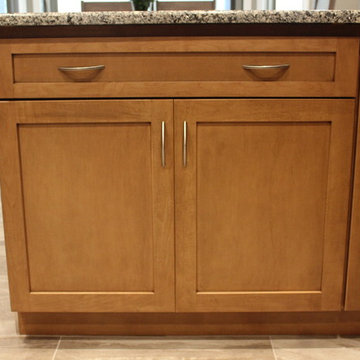Starmark Kitchen & Laundry - Maple Bridgeport in Oregano w/ Chocolate Glaze