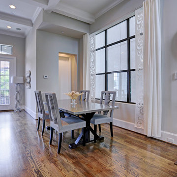 RIVER OAKS MASION