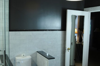 Elegant bathroom photo in St Louis