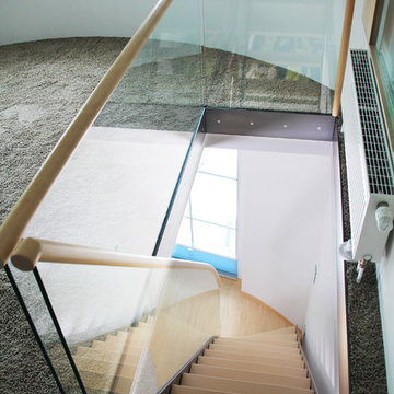 Treppe im Rund - Raumspar-Wunder in moderner Optik