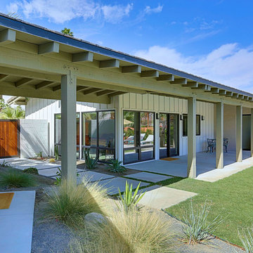 Mesa Modern Residence Compound Courtyard