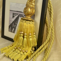 3 Colors QYM15 Faux Silk and Resin Curtain Tassel Tie Backs in Yellow Color - Window Treatment Accessories