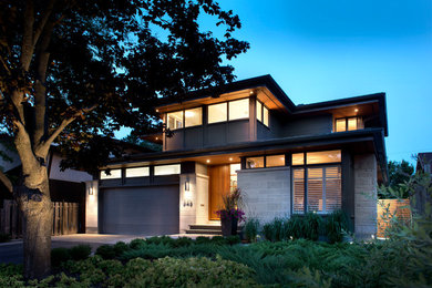 Inspiration for a contemporary exterior home remodel in Ottawa