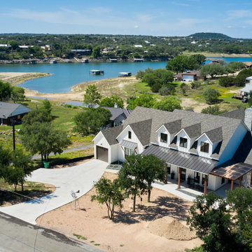 Modern Lakeside Farmhouse Kingsland