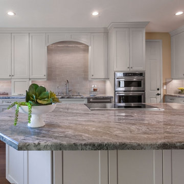 Kitchen Combines Cool & Warm Color Palette