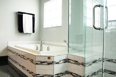 Inspiration for a contemporary bathroom remodel in Miami
