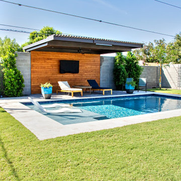 Pool with Pergola Water Feature
