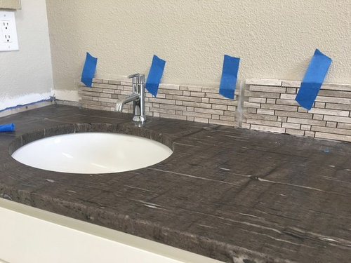 bathroom sinks with backsplash