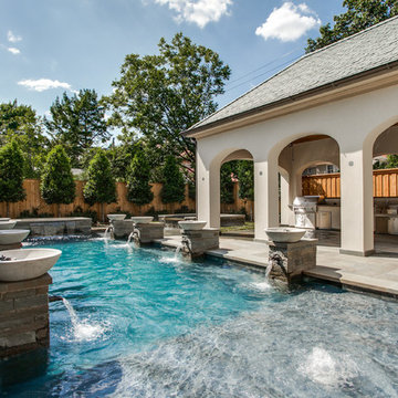 Versailles {Highland Park}