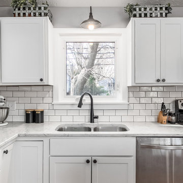 Traditional Kitchen Remodel Done in a Shaker Door