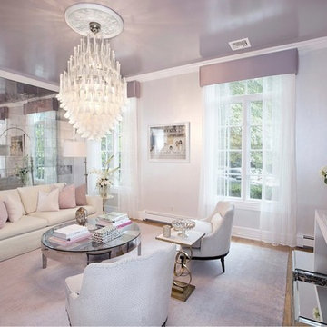 Feminine lounge