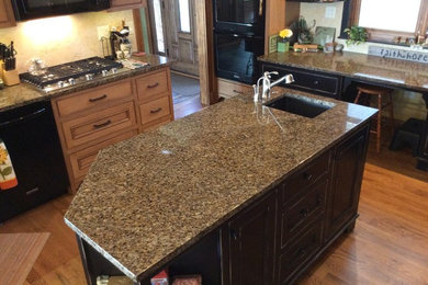 Waterman - Kitchen - Granite Counter Tops
