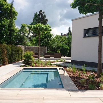 Moderner Hausgarten mit LOUNGE - BECKEN in Mühltal - Traisa