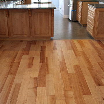 Hickory Natural Hardwood - San Pedro