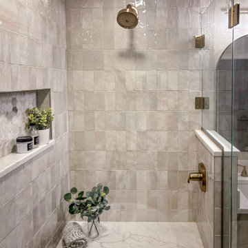 Okaukee Primary Bath