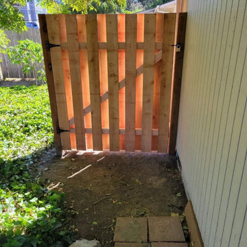 Good neighbor fence with no cap