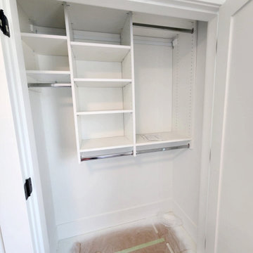 2-Home Walk-In Closets and Organizing Units in North Vancouver, BC