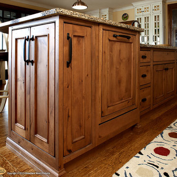 Door style: Savannah Inset  |  Species: Paint grade  |  Finish: Vintage