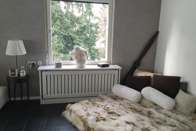 フランクフルトにあるインダストリアルスタイルのおしゃれな寝室
