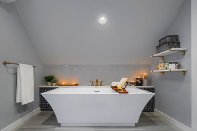 Example of a bathroom design in New York