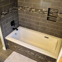 Recessed soap dish