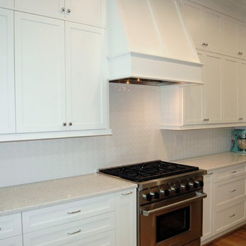 Classic White Kitchen with Natural Wood Details