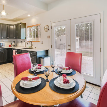 Heritage East Classic - Home Staging Photos - 9104 Mabry NE