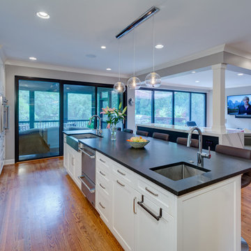 Spectacular Spacious Kitchen